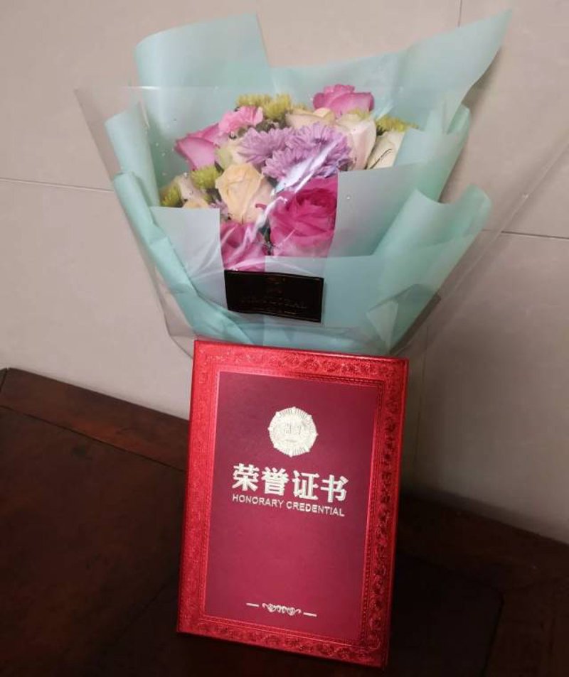 制作手工永生花：留住鲜花的美丽